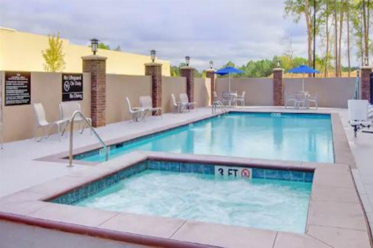 Hampton Inn & Suites Tyler-South Экстерьер фото