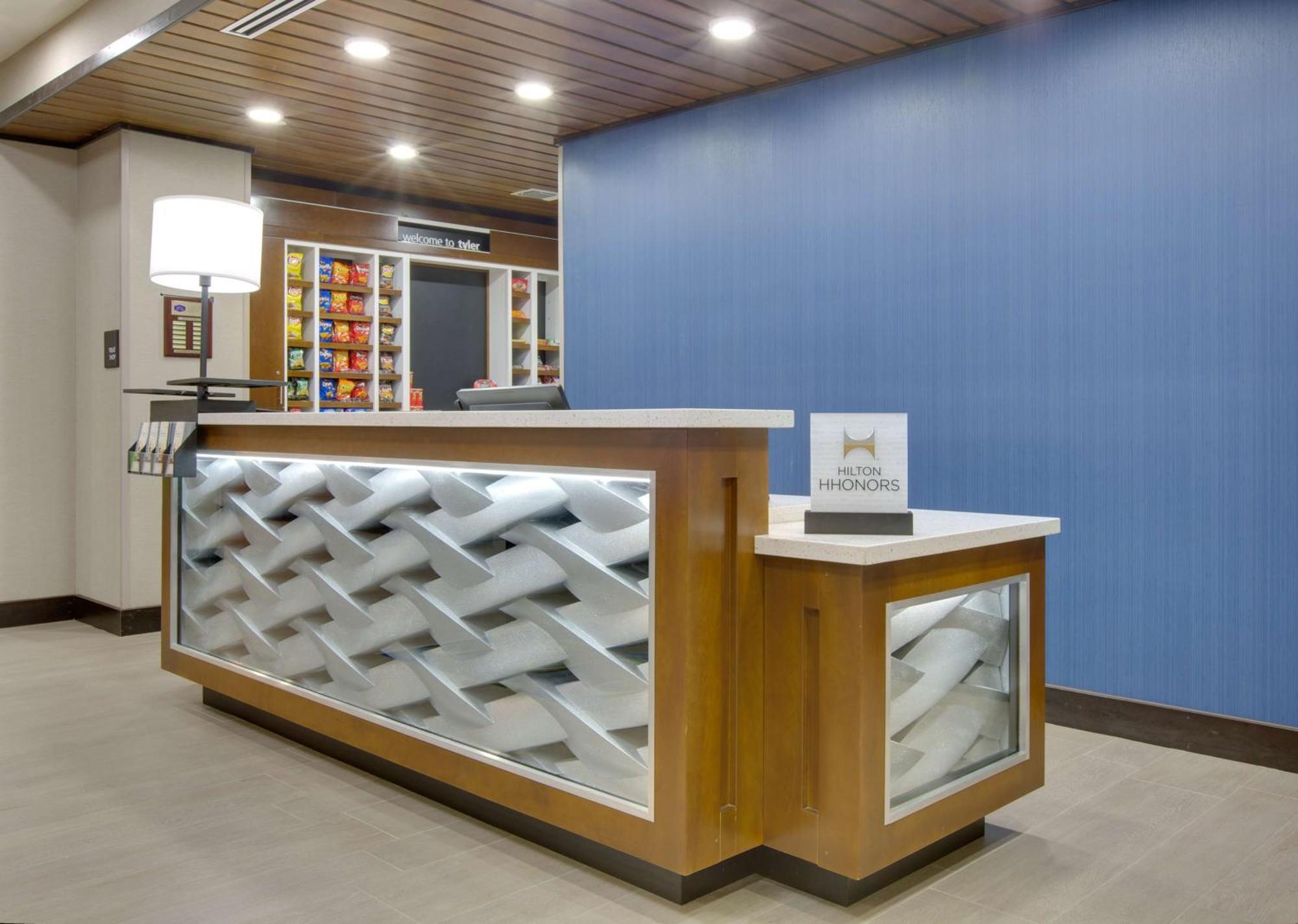 Hampton Inn & Suites Tyler-South Экстерьер фото